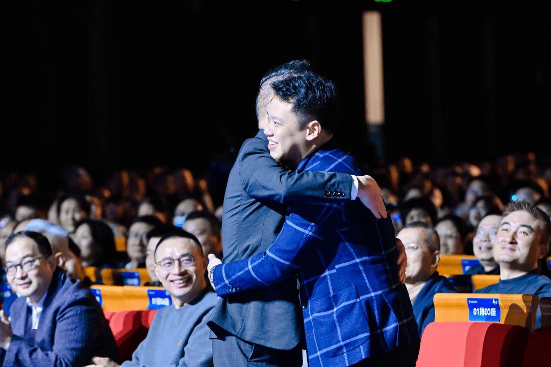 见2025（跨年演讲全文）球盟会登录平台吴晓波：预(图30)